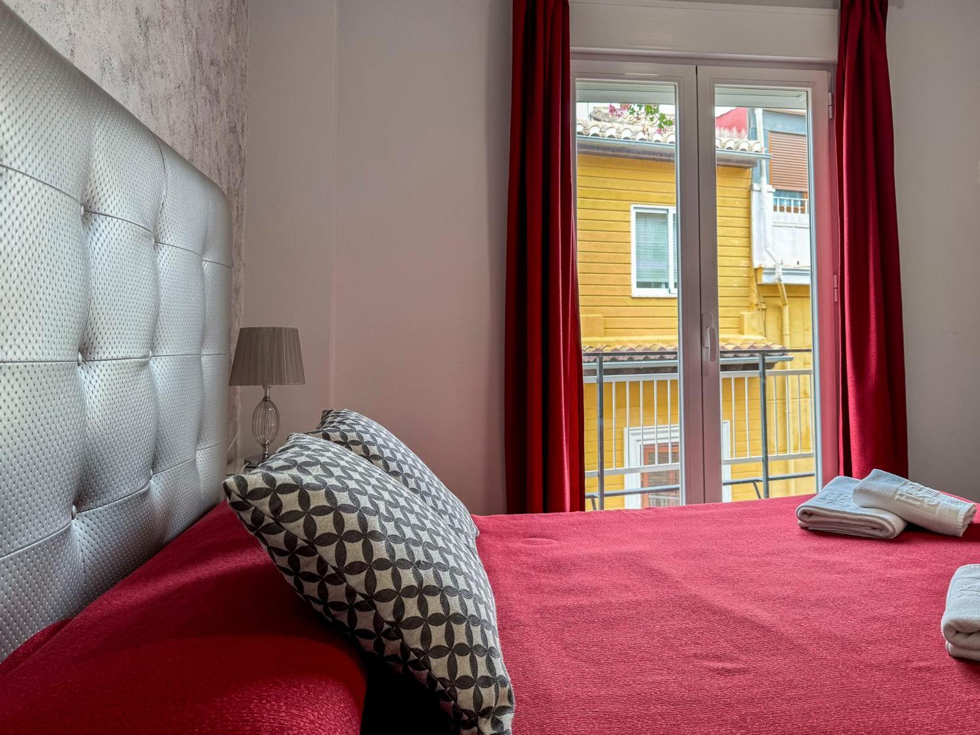 Cedran Granada Apartamento ภายนอก รูปภาพ